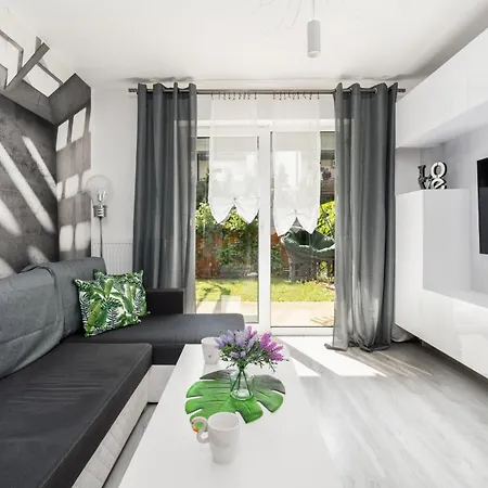 Apartament Konduktorska Z Parkingiem I Ogrodkiem - W Spokojnej Dzielnicy By Noclegi Renters Breslau Exterior foto