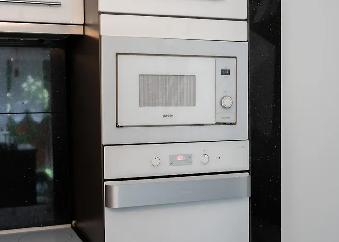 Apartament Konduktorska Z Parkingiem I Ogrodkiem - W Spokojnej Dzielnicy By Noclegi Renters