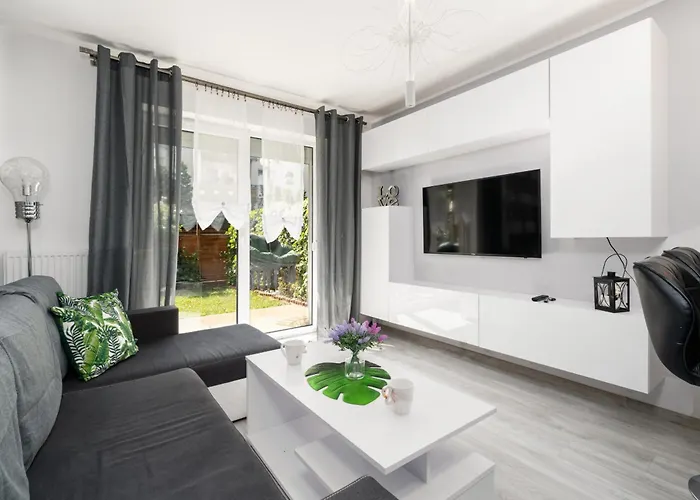 Apartament Konduktorska Z Parkingiem I Ogrodkiem - W Spokojnej Dzielnicy By Noclegi Renters