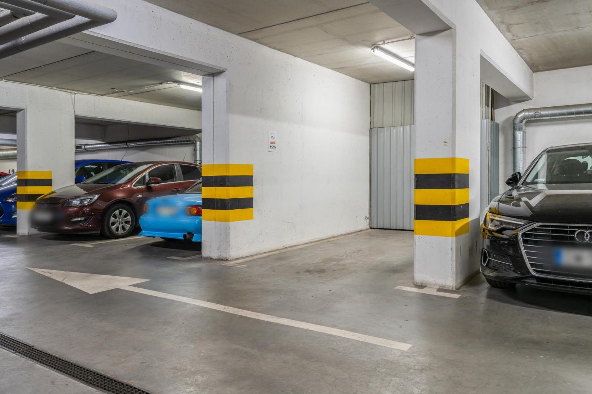 Konduktorska Z Parkingiem I Ogrodkiem - W Spokojnej Dzielnicy By Renters Apartment *