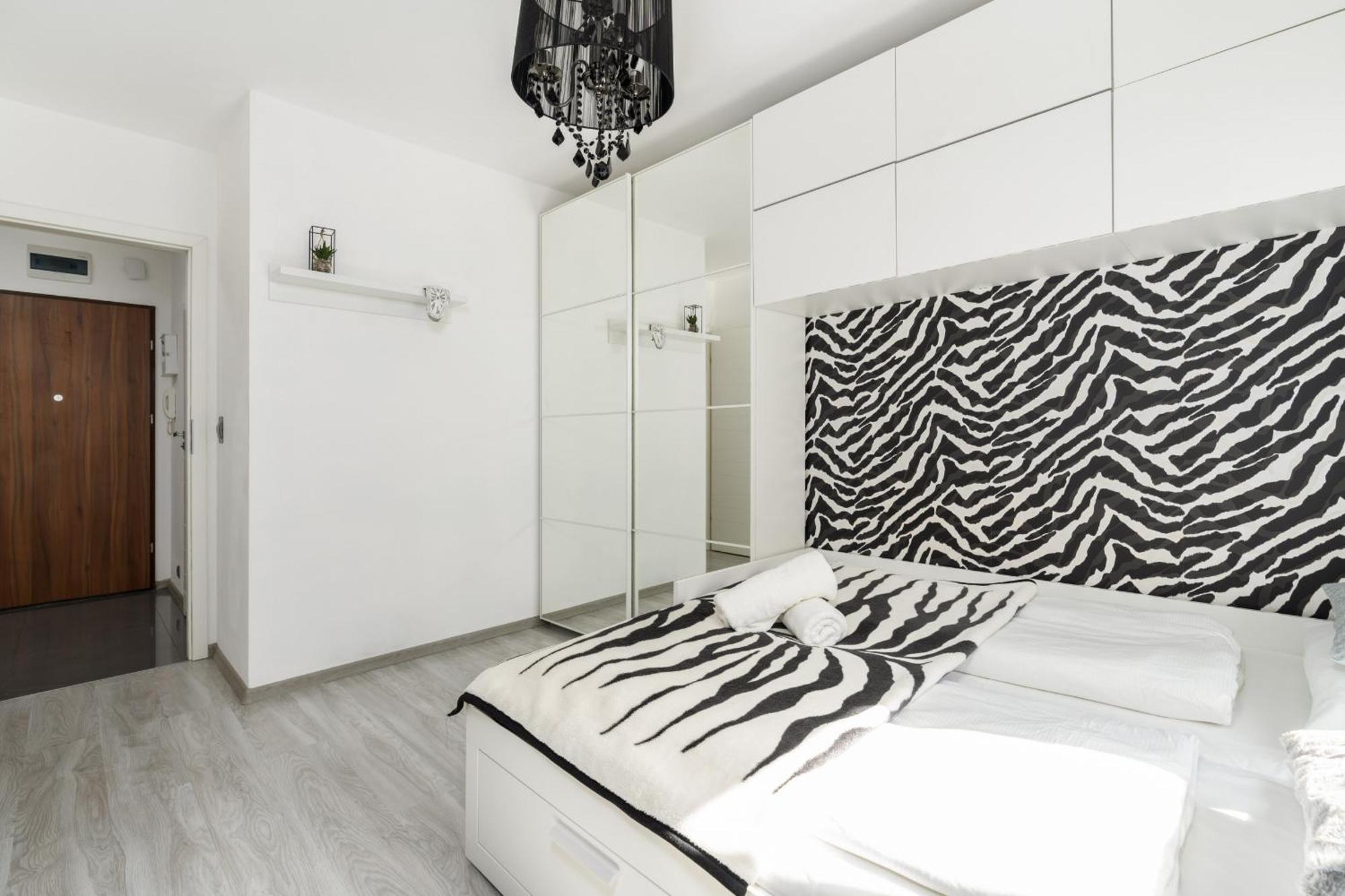 Konduktorska Z Parkingiem I Ogrodkiem - W Spokojnej Dzielnicy By Renters Apartment Breslau